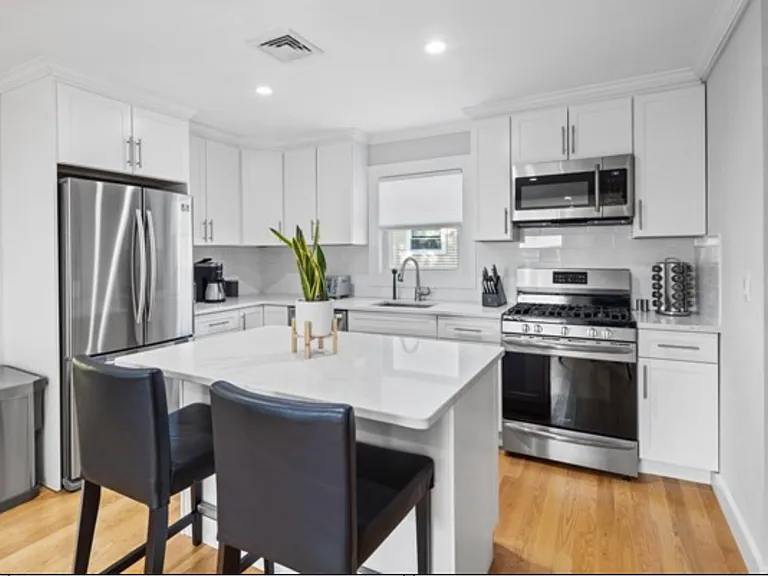 14 Everett St #2 — Photo 13