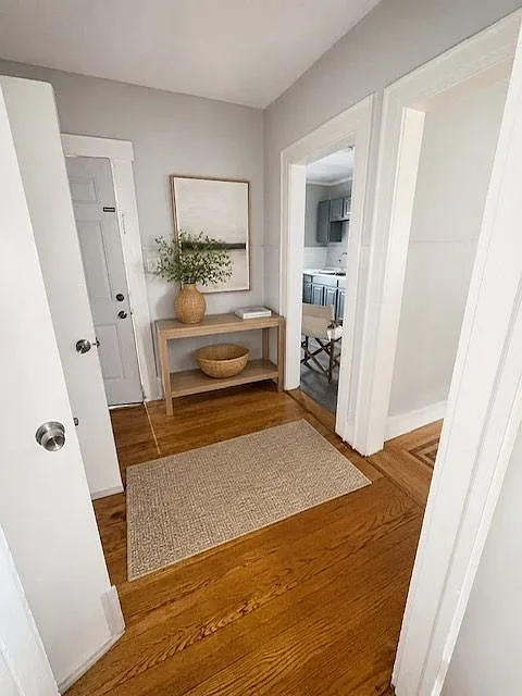 1 bed, 1.0 bath, 1312 sqft, $1,600 — Photo 2