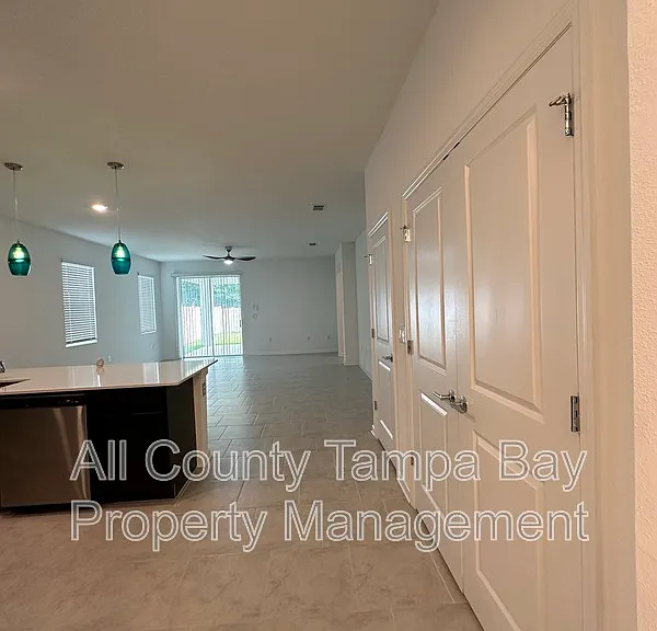 220 Pershing St — Photo 11