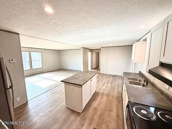 4th image of 3332 Keller Dr