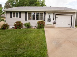 1314 N 19th St, Bismarck, ND 58501