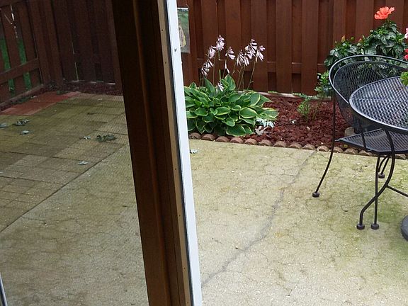 Sliders to fenced patio