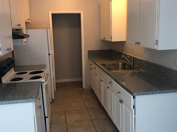 4th image of 7331 Kelley Dr