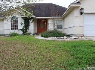 1230 Loma Verde Dr, New Braunfels, TX 78130