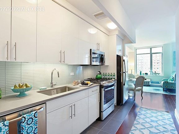 4th image of 81 Fleet Pl APT 8J