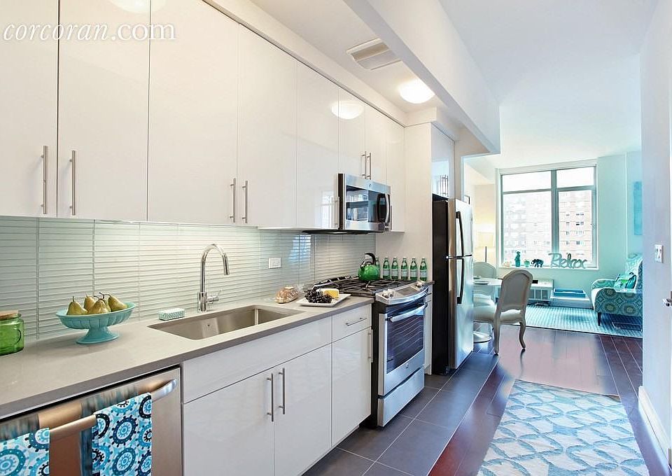 1st image of 81 Fleet Pl APT 11R