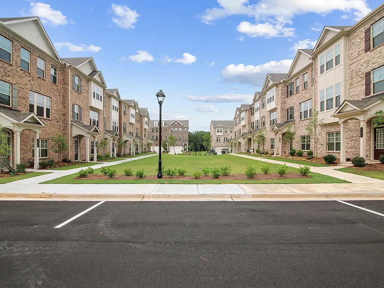 Greystone Townhomes — Photo 27