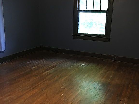 5th image of 2215 Kirby Ave