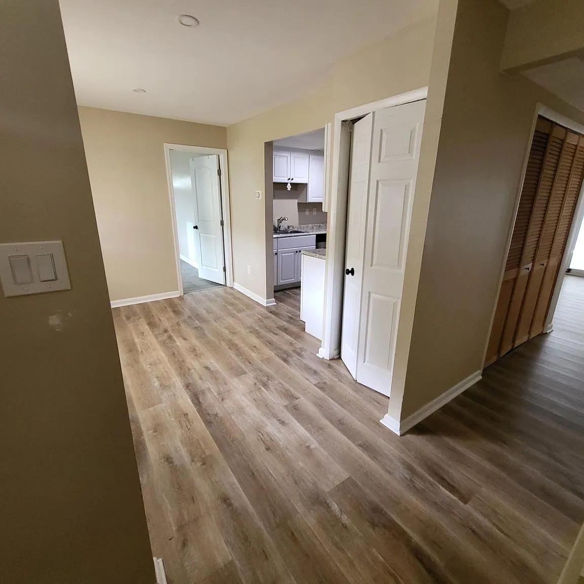 4 bed, 2.5 bath, 1560 sqft, $2,800 — Photo 4
