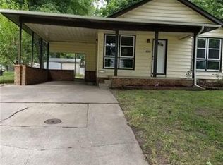 624 N Cherry St, Ottawa, KS 66067