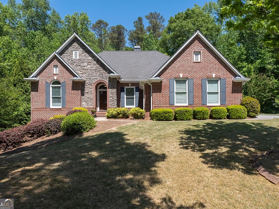 1st image of 303 Canter Way