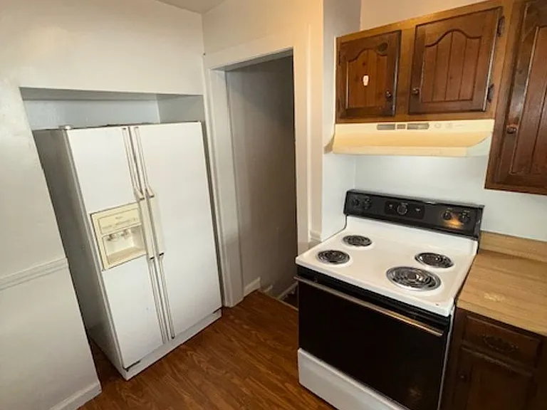 814 Taylor Ave — Photo 4