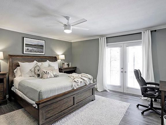 5th image of 3300 Yorktown St APT 27