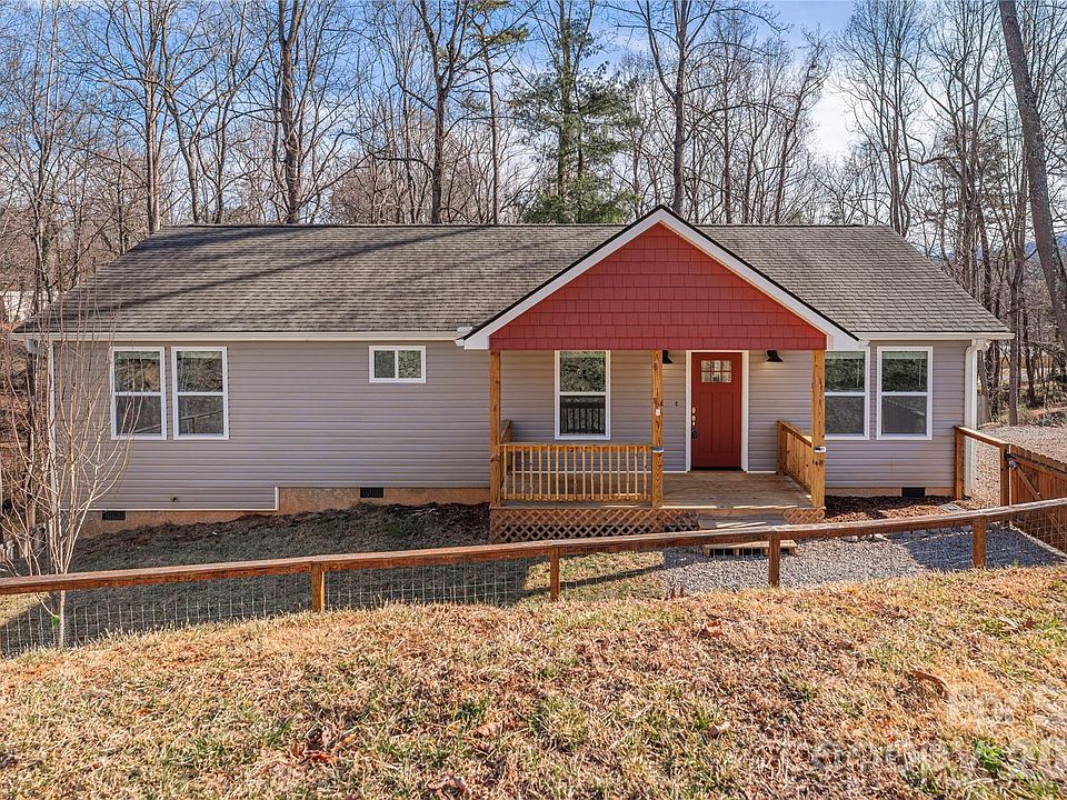 1st image of 113 Tail Feather Ln