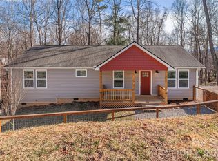 113 Tail Feather Ln, Candler, NC 28715