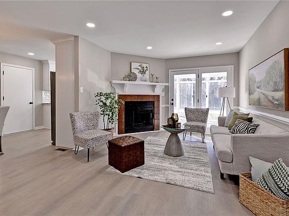 3rd image of 1 Miller Rd