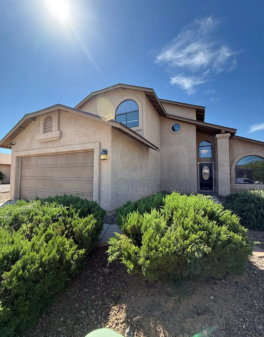 4 bed, 3.0 bath, 1759 sqft, $2,075 — Photo 1