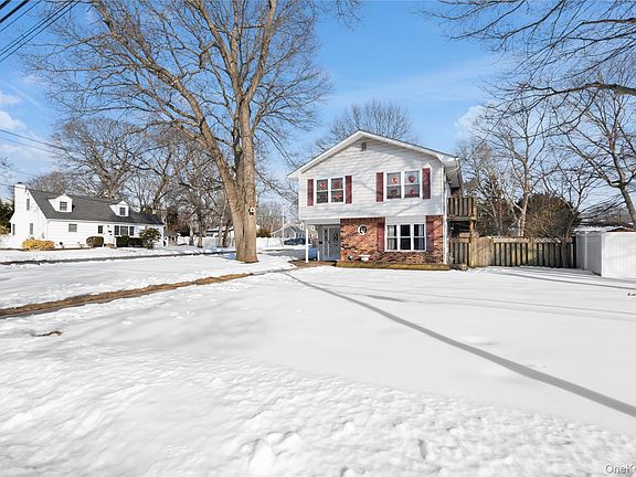 3rd image of 1093 Oakneck Road