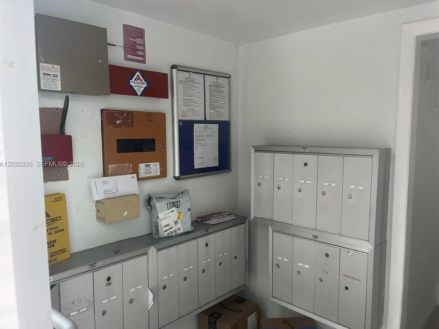 Ohio Apartment Bldg Condo — Photo 4