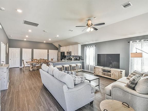3rd image of 15702 Crosby Hall Dr