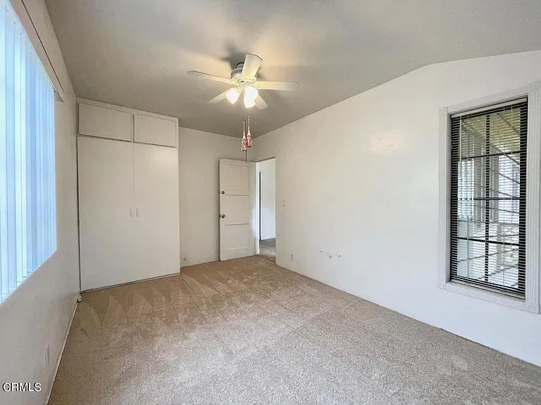 240 N Surfside Dr — Photo 18
