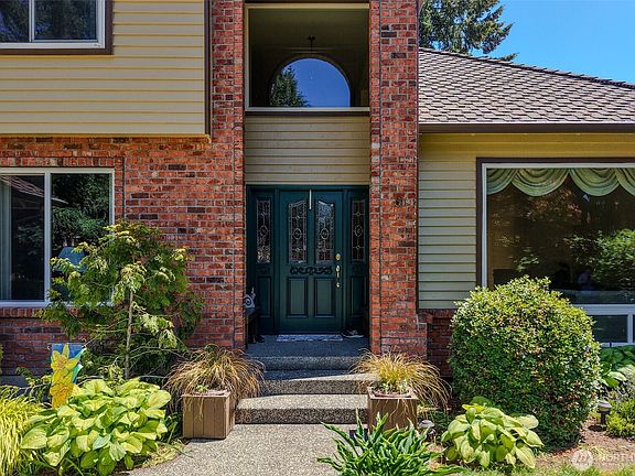 2nd image of 16509 88th Avenue Ct E