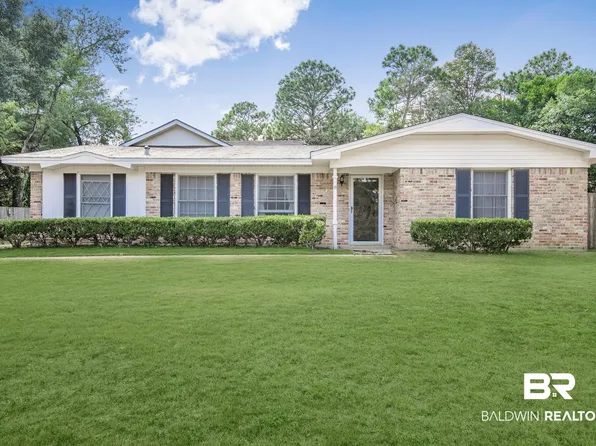 853 Graymont Dr, Mobile, AL 36608