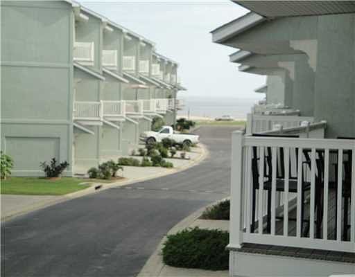 1st image of 727 W Beach Blvd