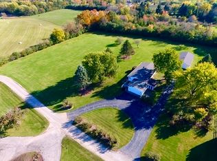 340 Sieberts Ridge Rd, Barrington, IL 60010