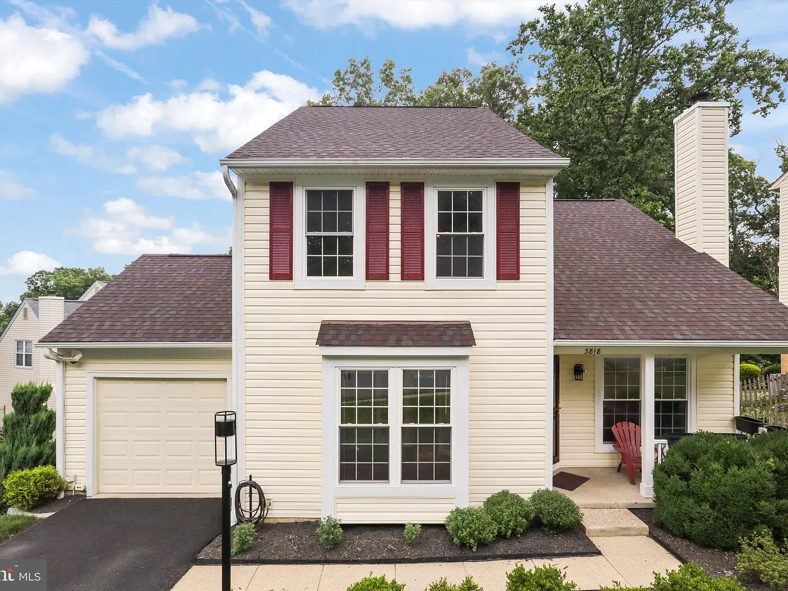 4 bed, 2.0 bath, 1656 sqft, $3,200 — Photo 4