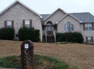 826 Crestfield Ct, Maryville, TN 37804