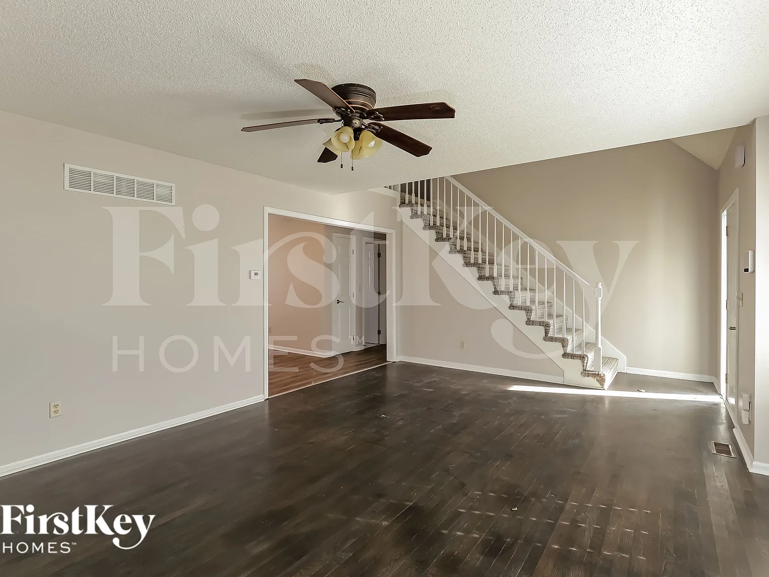 4 bed, 3.5 bath, 2273 sqft, $2,830 — Photo 3