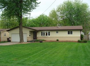 1318 S Meadowview Ave, Springfield, MO 65804