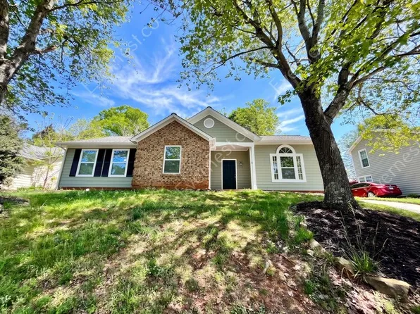 9719 Marshbrooke Rd, Matthews, NC 28105