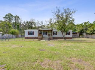 93 Gaines Cir, Cottageville, SC 29435