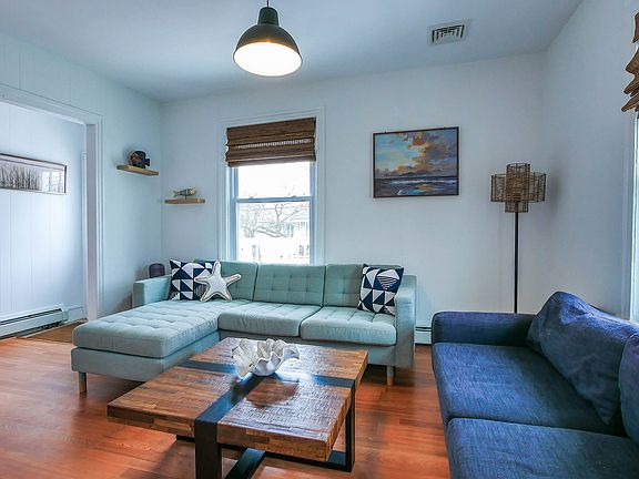 5th image of 106 N Portland Ave Floor 2