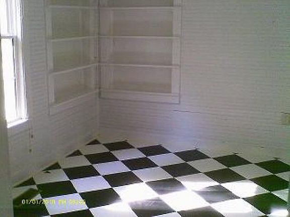 5th image of 309 S Tillman St