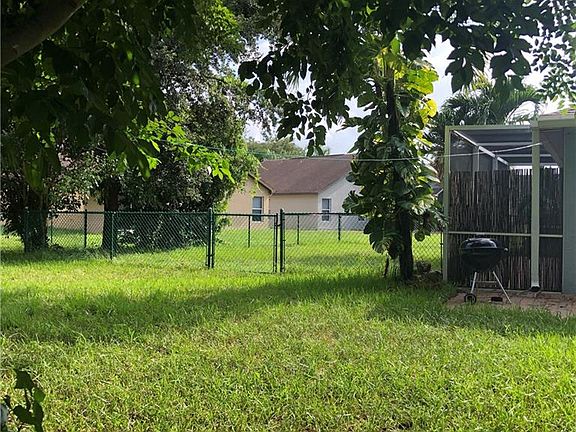 5th image of 17730 Middle Oak Ct
