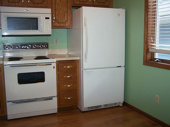 4th image of 317 McMenemy Cir