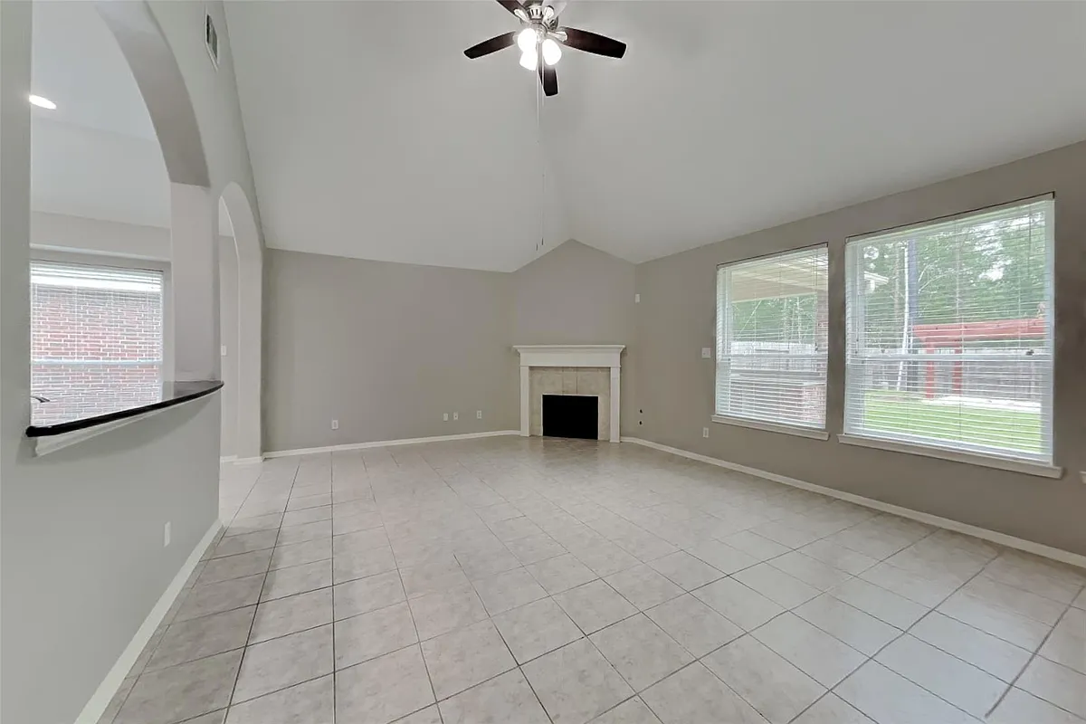 Building Photo - 6731 Auburn Oak Trl