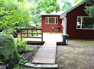 1068 Magazine Rd, Green Lane, PA 18054