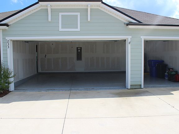 2nd image of 233 Falcon Ridge Rd