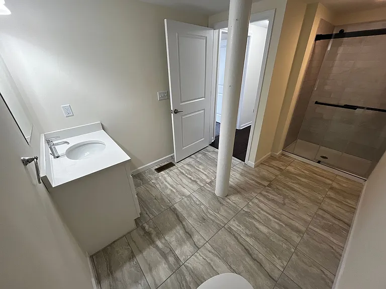 883 Broadway — Photo 28