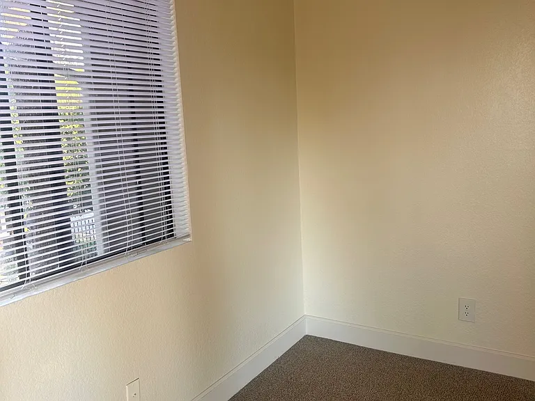 Vantage Point Apartments — Photo 32