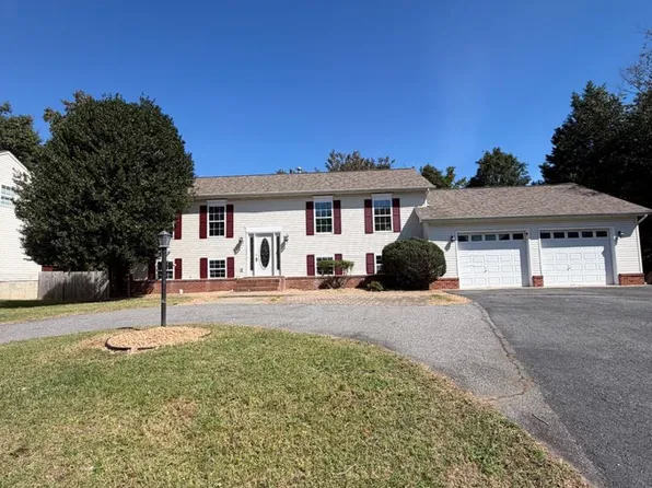10705 Brittany Ct, Fredericksburg, VA 22407