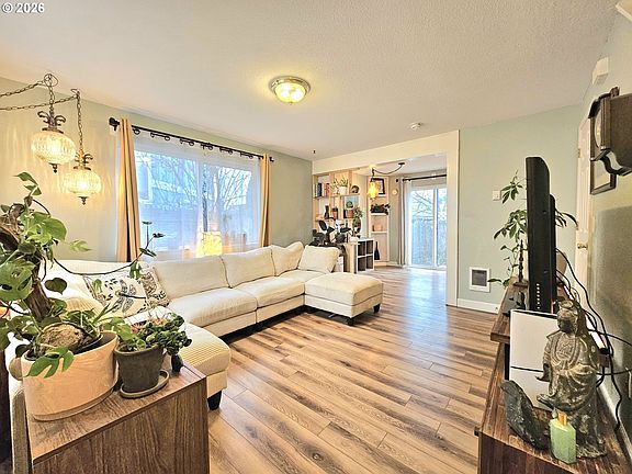 4th image of 4467 Fergus Ave