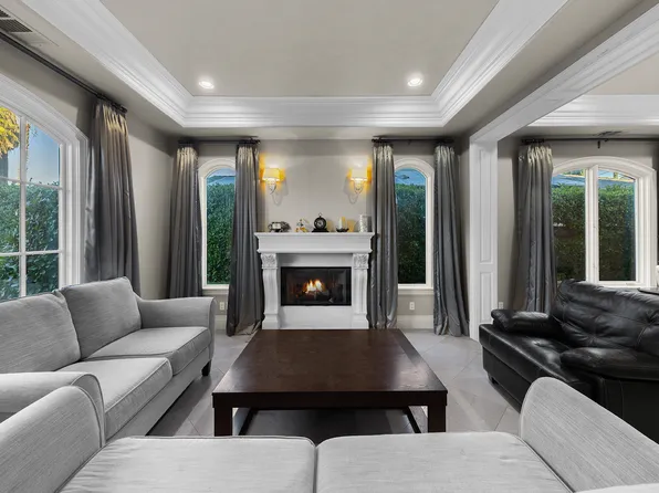 150 W Naomi Ave, Arcadia, CA 91007