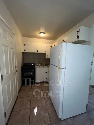 311 E Elm St #3 Photo 1