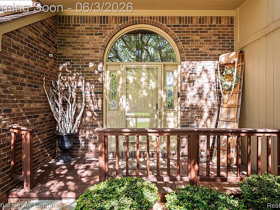 4th image of 2203 Rochelle Park Dr