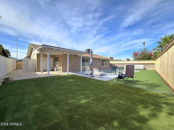 3rd image of 1439 E EMERALD Avenue